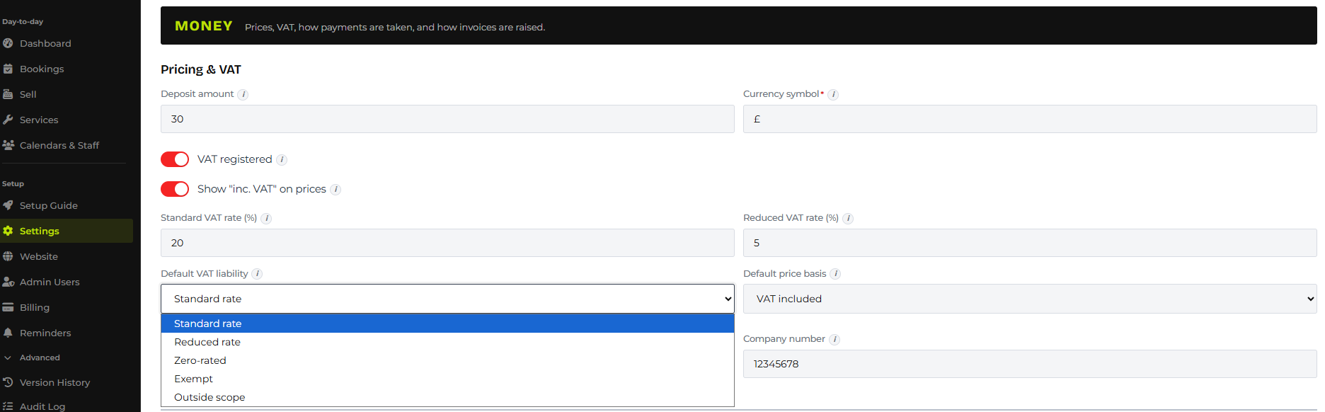 Metbooker update invoice screen showing that editing a booking keeps the original invoice number and issue date and stores an immutable revision